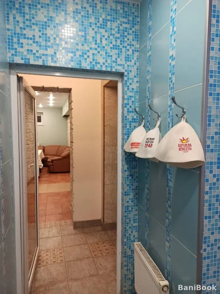 Баня с теплым бассейном в отеле Котбус