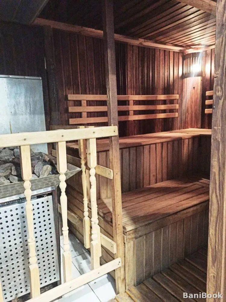 Баня с теплым бассейном в отеле Котбус
